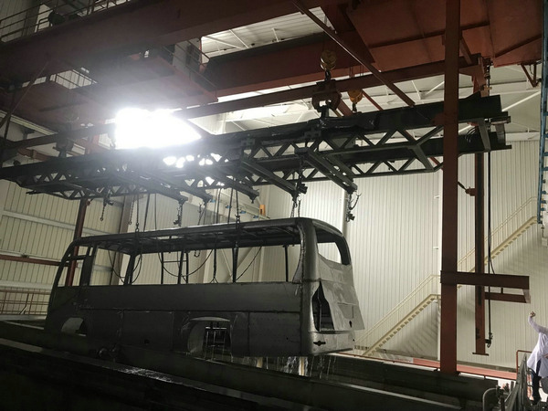 貴陽(yáng)萬達(dá)客車涂裝雙軌線